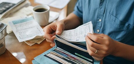 How to stop impulse spending and stay on track financially