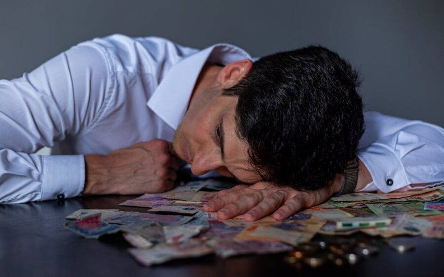 Overcoming Investment Anxiety with Mindfulness and Meditation Techniques